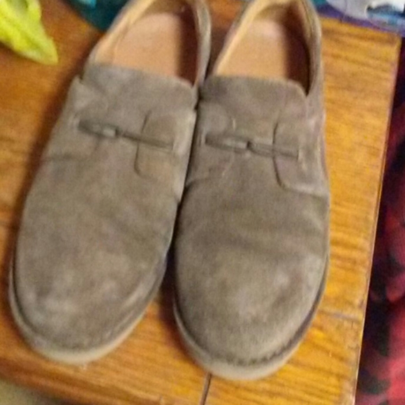 Shoes - Picture 3 of 3